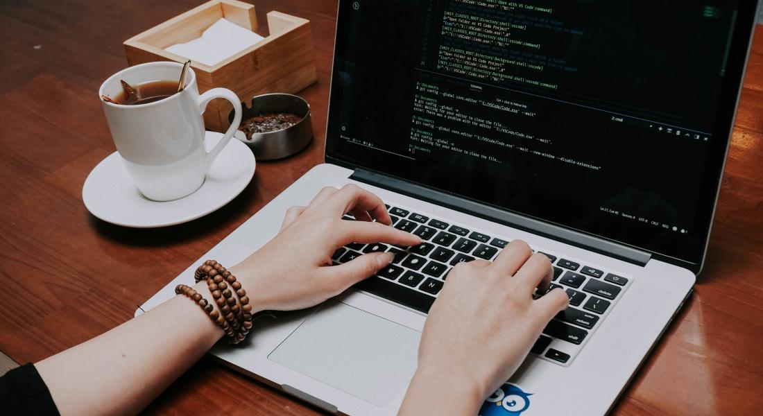 Desarrollo de plataformas web y apps móviles